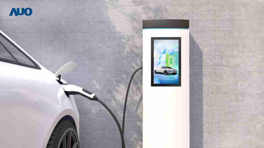 友達〝EVSE車用充電樁解決方案〞專為電動汽車充電樁設計，，，，具有高亮度、、、克服戶外艱難環境的耐溫、、耐紫外線等特性，，，，並搭載散熱性及擴充性強的高效能工業電腦，，，可實現人機互動訴求，，，如資訊顯示、、支付等應用